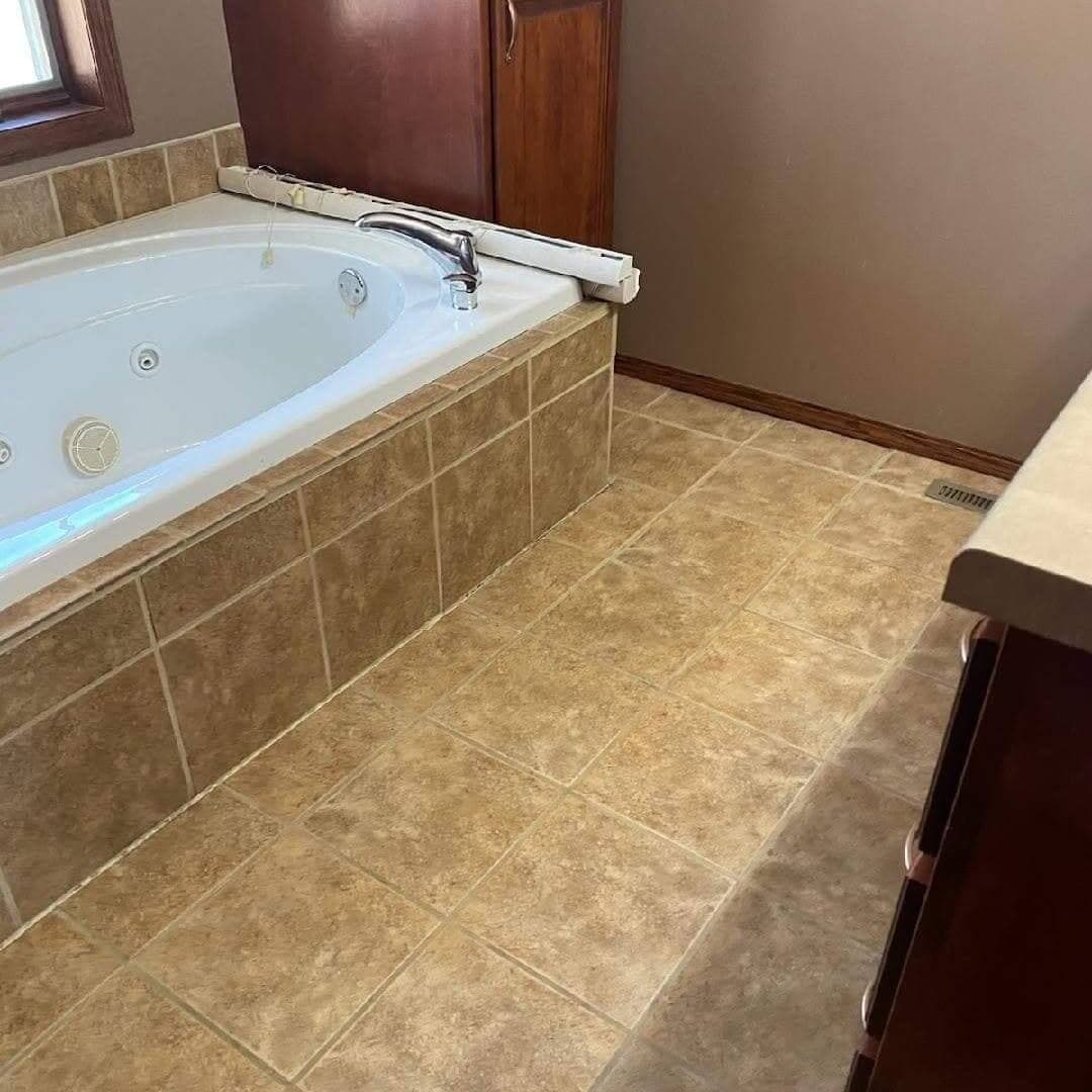 Tub Decks & Surrounds
